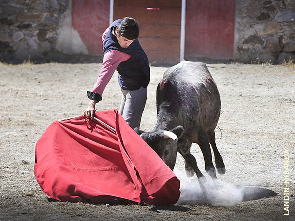 Las tres para Javier Castro