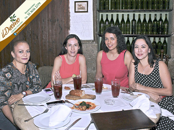 Paola, Anna, Lizette y Anala