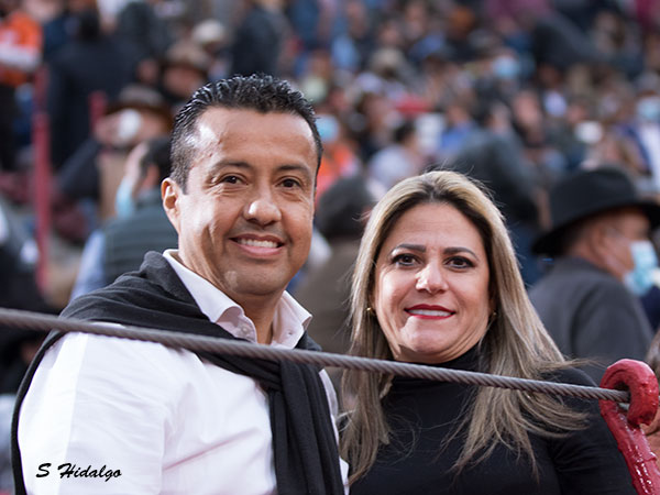 Ricardo Montao y esposa