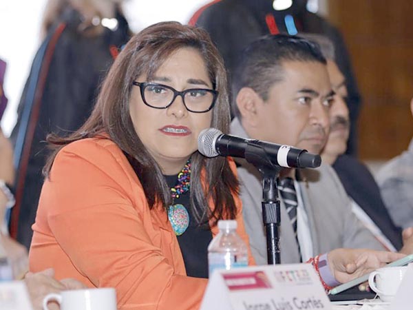 La alcaldesa, Sandra Luz Falcn