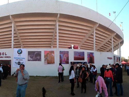 Le&oacute;n llega a la parte medular de su feria