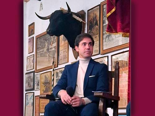 Reconocen trayectoria de Jos&eacute; Mauricio