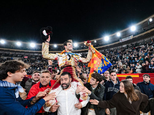 Naval&oacute;n, redime casi tres horas de intrascendencia