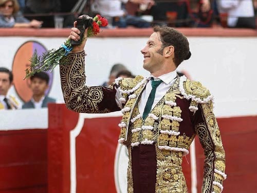 Oreja para Sald&iacute;var en la apertura de Texcoco