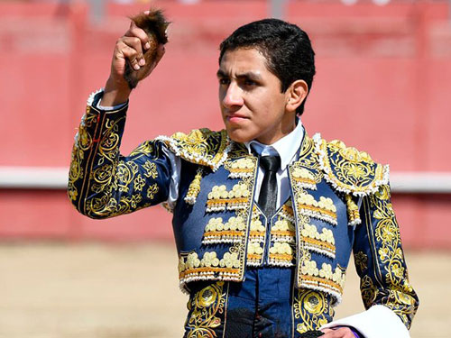 Ibarra corta oreja de peso en Estremera