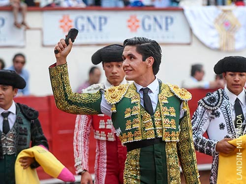 Solitaria oreja para Jairo L&oacute;pez