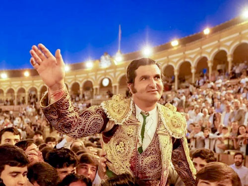 Oreja a Hern&aacute;ndez y las genialidades de Morante