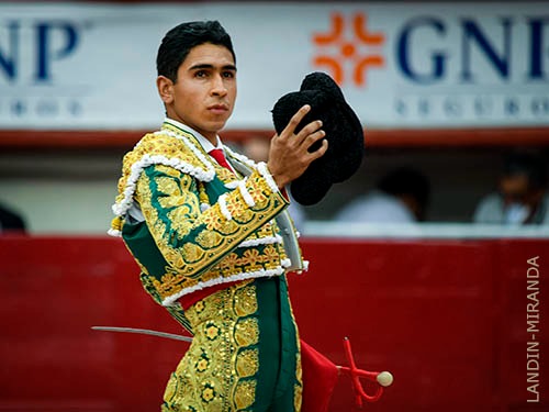 H&eacute;ctor Guti&eacute;rrez avanza en la Copa Chenel