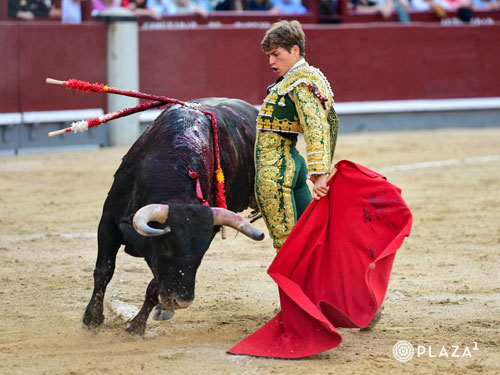 Serrano emerge entre un impropio saldo ganadero