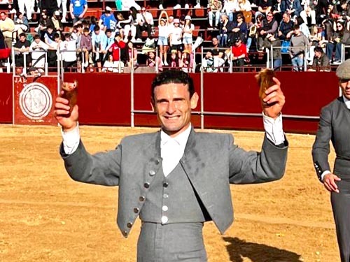 El Galo corta dos orejas en Espa&ntilde;a