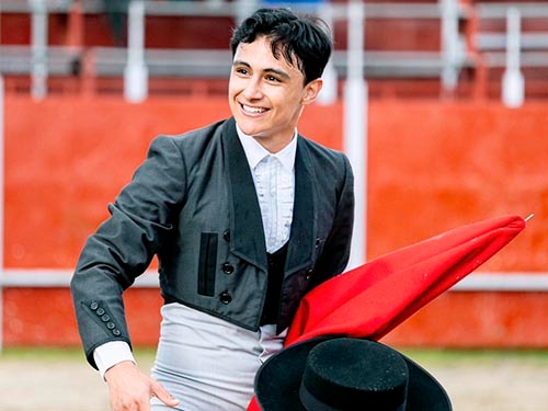 Santiago Ochoa debutar&aacute; sin picadores en Espa&ntilde;a