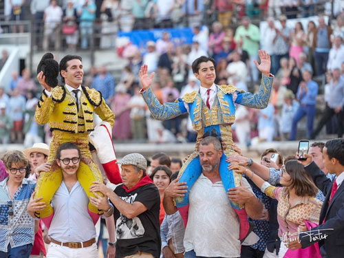 El Freixo provoca gran tarde en Nimes