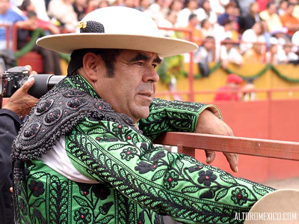 Efr&eacute;n Acosta explicar&aacute; la suerte de varas