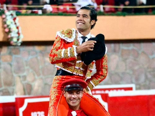 San Rom&aacute;n bautiza el aniversario