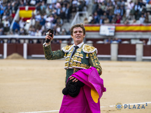 Una generosa oreja para Borja Jim&eacute;nez