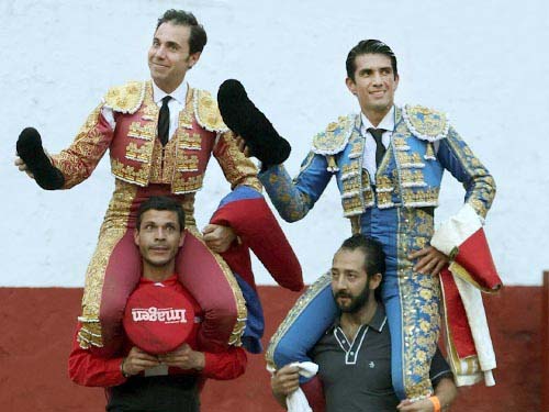 Jos&eacute; Mauricio y Calita triunfan en Villanueva