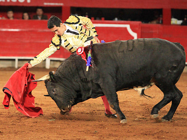 Juan Ch�vez, intentando