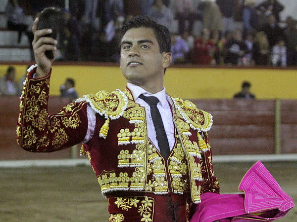 Rivera no se deja ganar las palmas