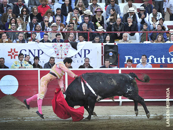 Se tiro con todo a herir