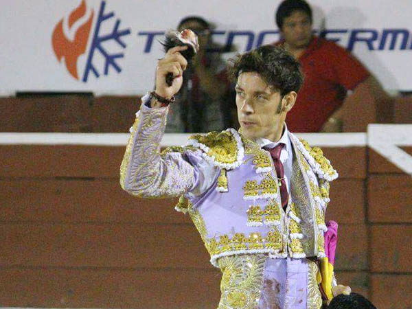 Un trofeo para el hispano