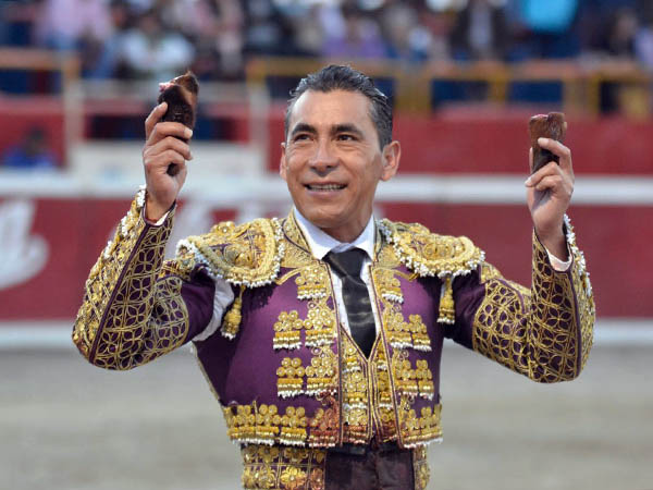 Dos orejas, al maestro