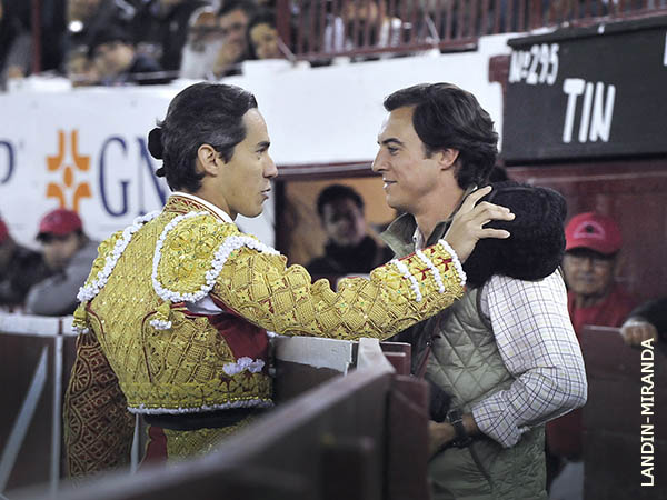 Brindis al maestro Arjona