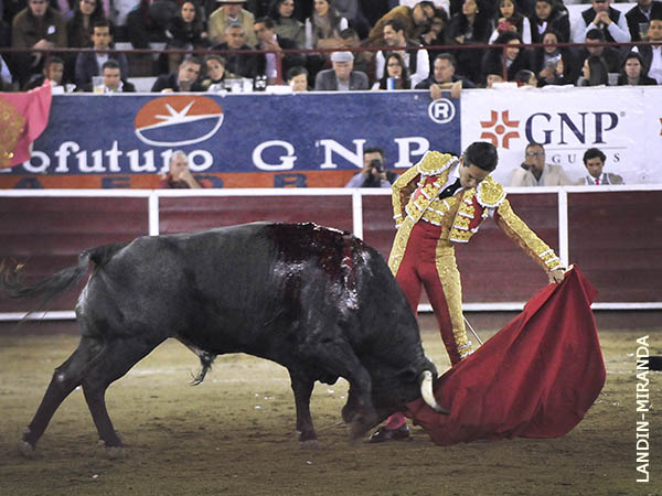 Bueno por ambos pitones