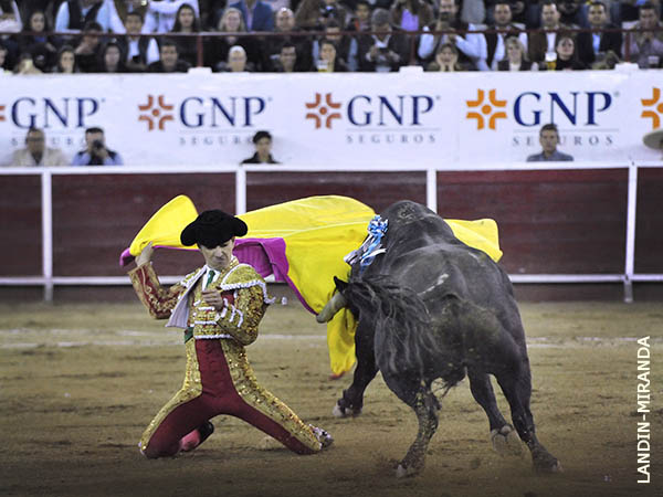 Valor y torer�a de Mac�as