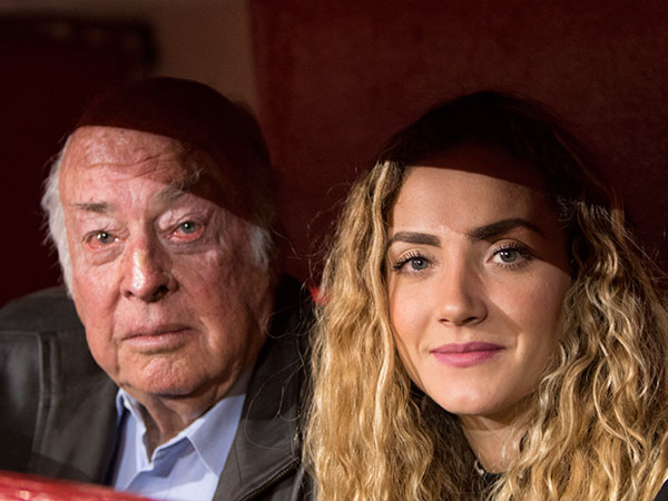 Fernando de la Mora y su nieta