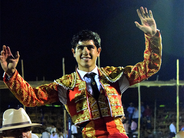 Luis david, tarde de tres orejas