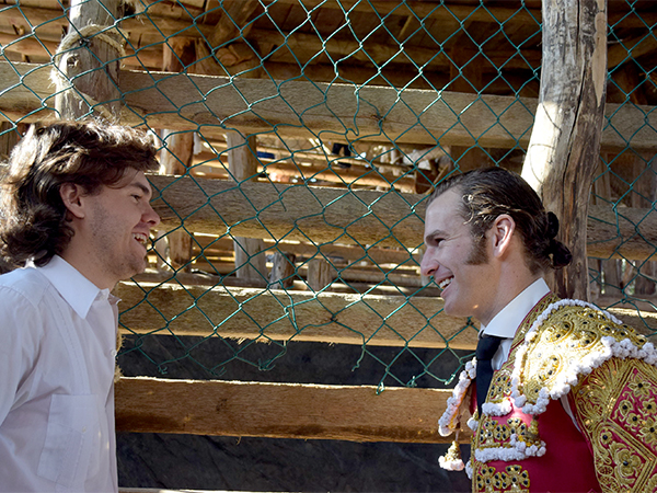 Saludos y cortes�as