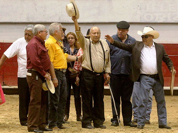 Reconocimiento a Enrique Cardenas