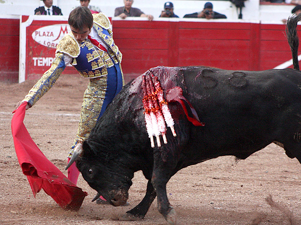 Arturo Mac�as con su primero