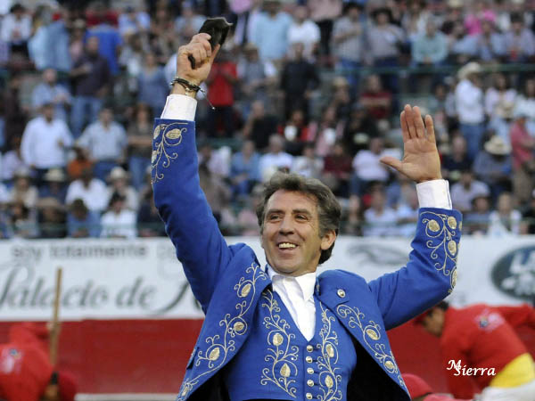 Una oreja al navarro