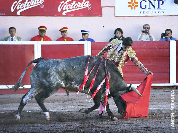 No logr� calar al respetable