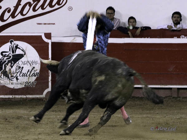 Excelente par de V�ctor Mora