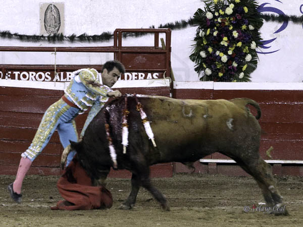 Con verdad y por derecho