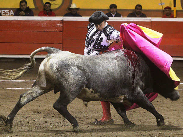 Jos� Mari Mac�as