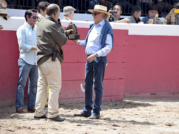 Reconocimiento a Paco Barona