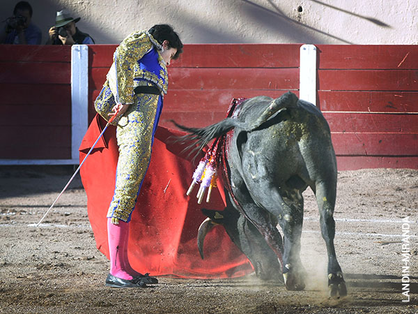 Se descidi� por el izquierdo