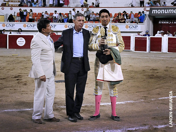 Se lleva la oreja a Tlaxcala