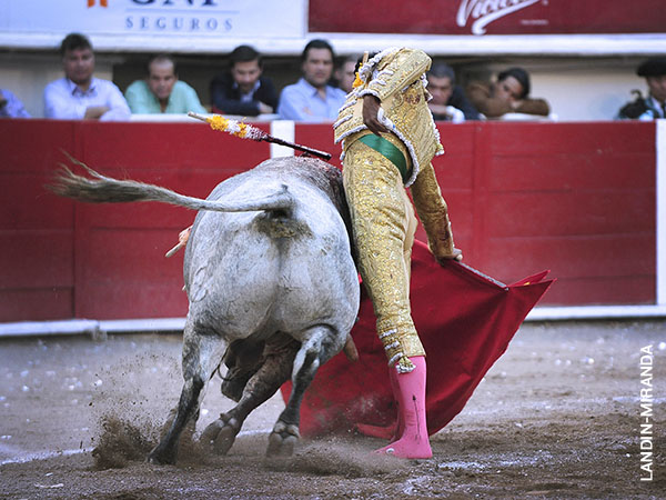 Le rob� algunas tandas