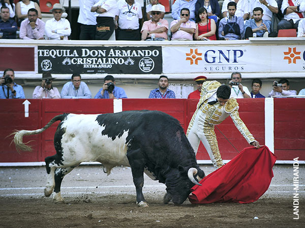 Desplegaron entrega sin reserva