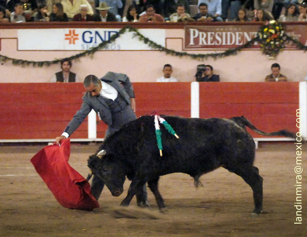 Derechazo de Luis Fernando S�nchez