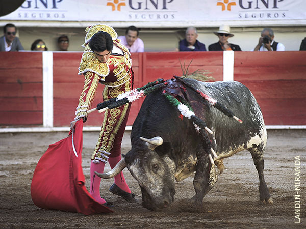 Valiente y dispuesto