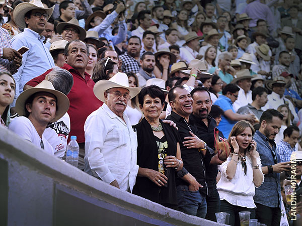 El palco de los Topete Delgado