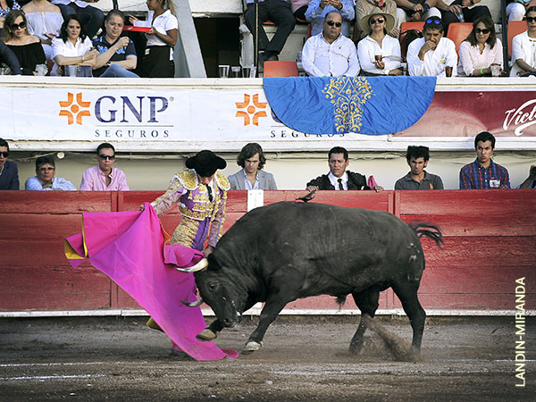 El saludo se Ferm�n Armillita