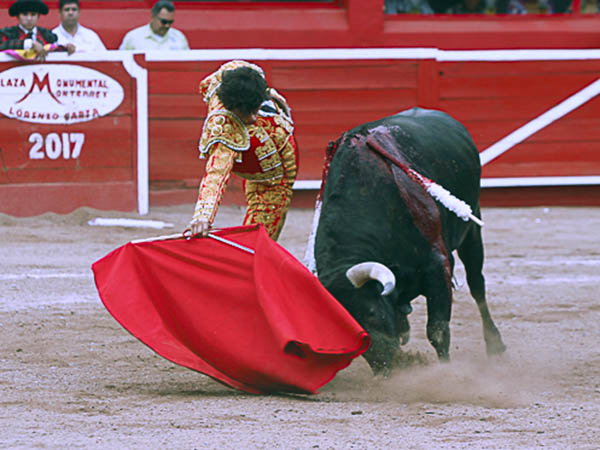 Acompa�ando con la cintura