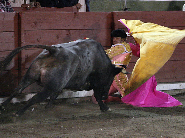 Angelino arriesgando