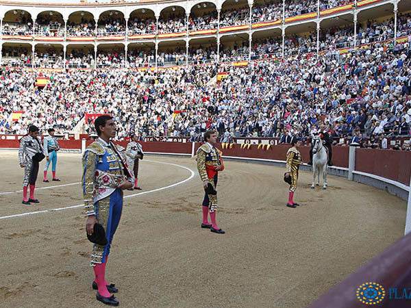 Al final del pase�llo